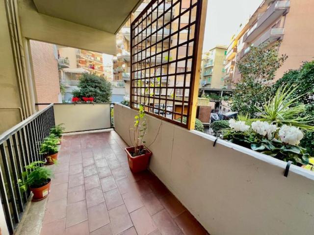 Appartamento La Casa Delle Camelie Roma Esterno foto